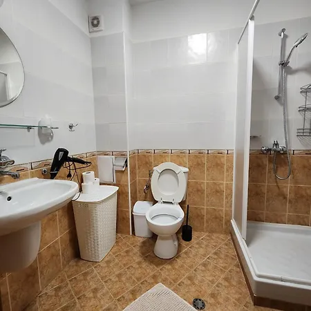 Mountain Dream Near Road Lejlighed